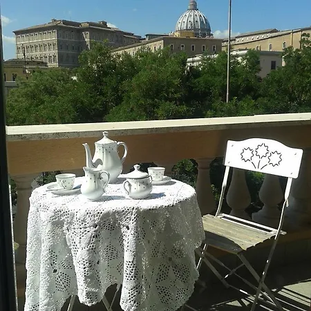 Un Caffe Sul Balcone 1 Apartment *